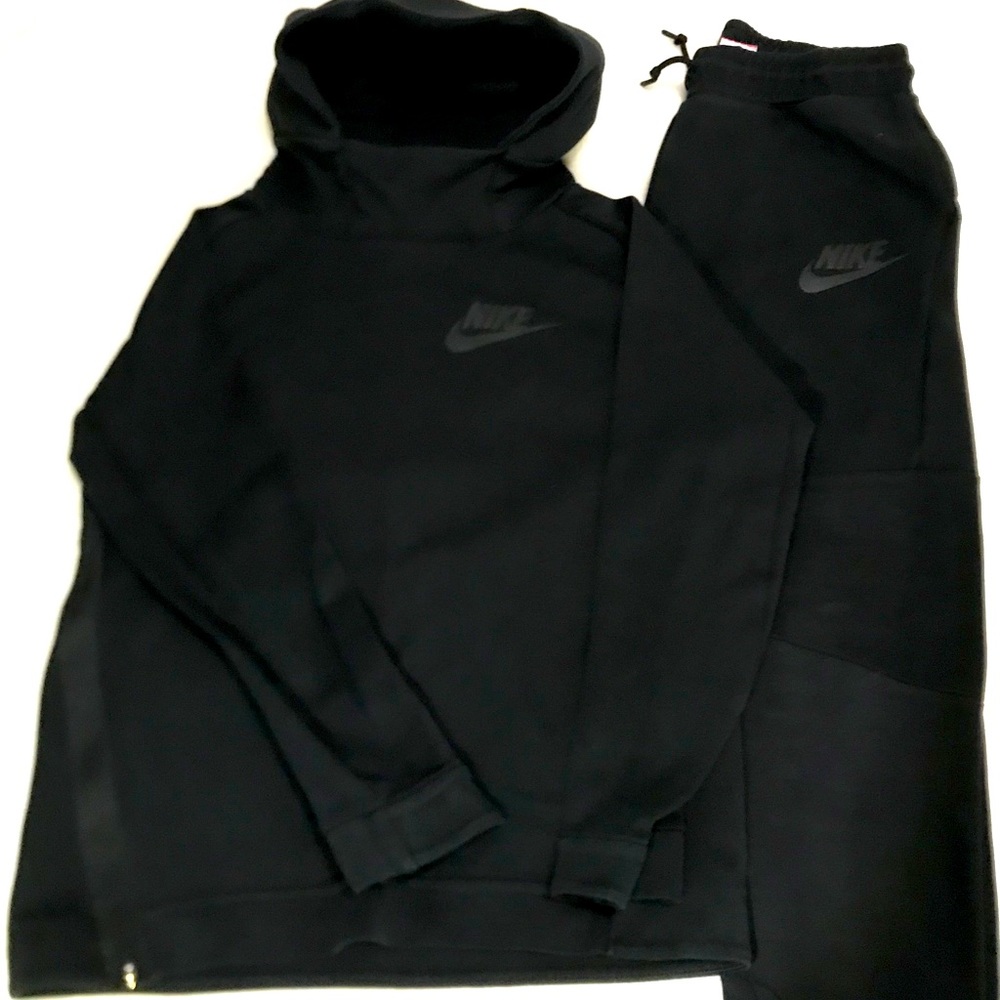 Nike Sweat Suit